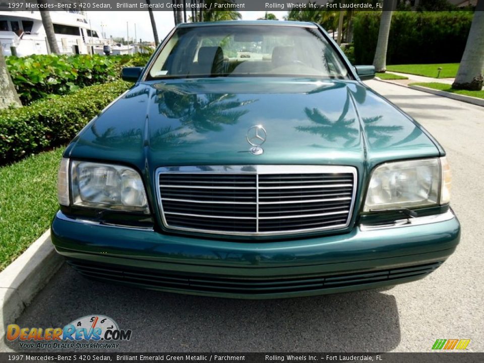 Brilliant Emerald Green Metallic 1997 Mercedes-Benz S 420 Sedan Photo #15