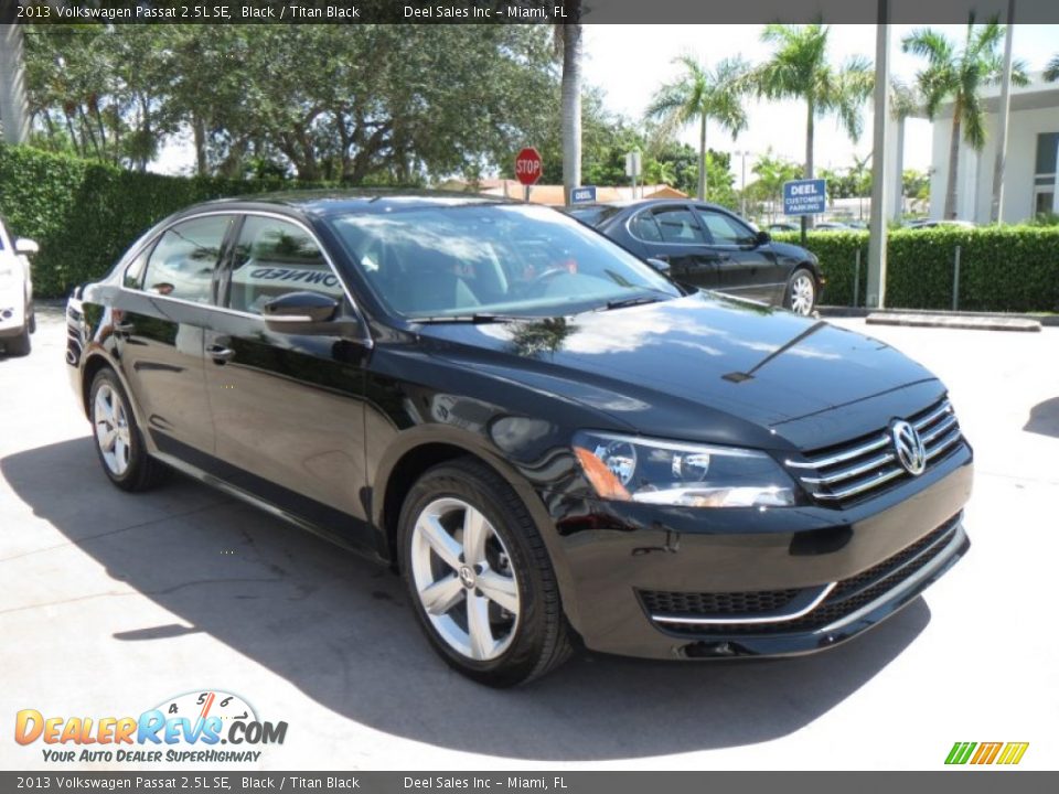 2013 Volkswagen Passat 2.5L SE Black / Titan Black Photo #7