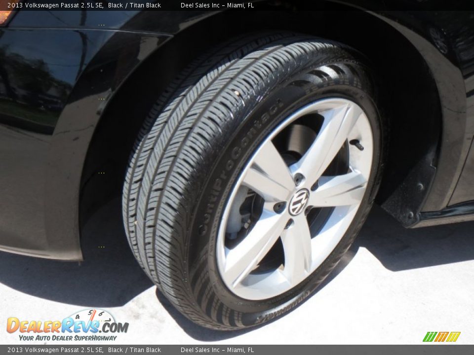 2013 Volkswagen Passat 2.5L SE Black / Titan Black Photo #13