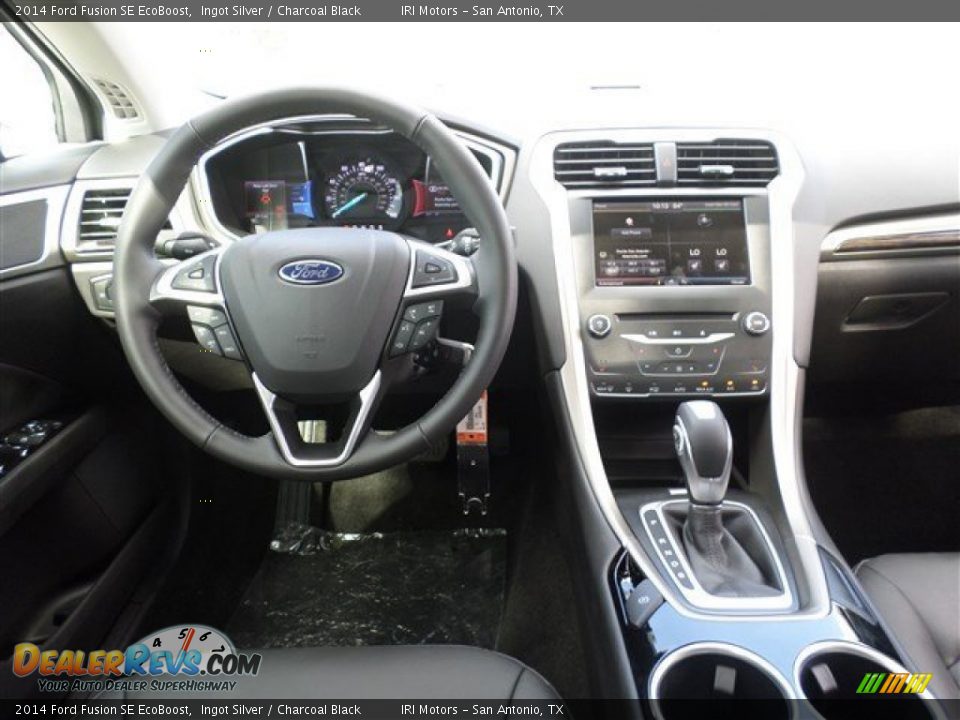 Dashboard of 2014 Ford Fusion SE EcoBoost Photo #15