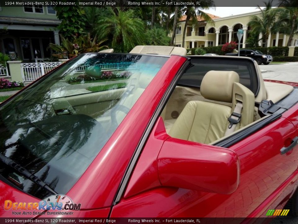1994 Mercedes-Benz SL 320 Roadster Imperial Red / Beige Photo #16