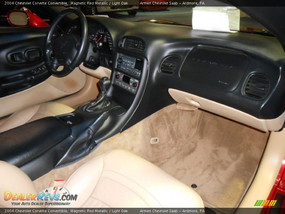2004 Chevrolet Corvette Convertible Magnetic Red Metallic / Light Oak Photo #11