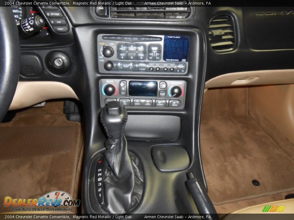 2004 Chevrolet Corvette Convertible Magnetic Red Metallic / Light Oak Photo #16