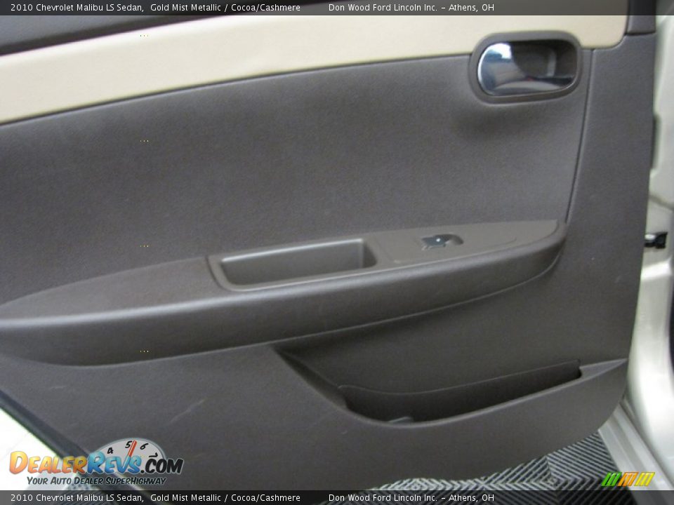 2010 Chevrolet Malibu LS Sedan Gold Mist Metallic / Cocoa/Cashmere Photo #12