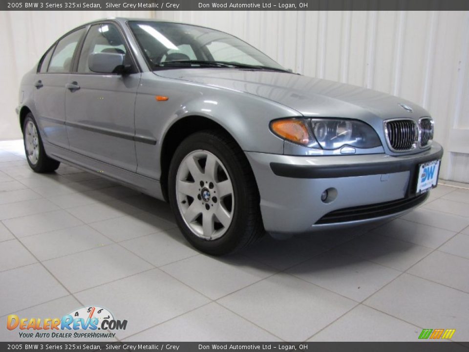 2005 BMW 3 Series 325xi Sedan Silver Grey Metallic / Grey Photo #1