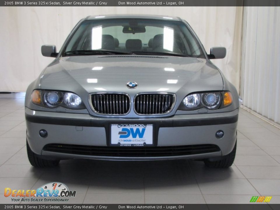 2005 BMW 3 Series 325xi Sedan Silver Grey Metallic / Grey Photo #2