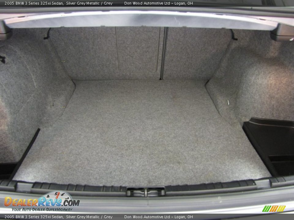 2005 BMW 3 Series 325xi Sedan Silver Grey Metallic / Grey Photo #3