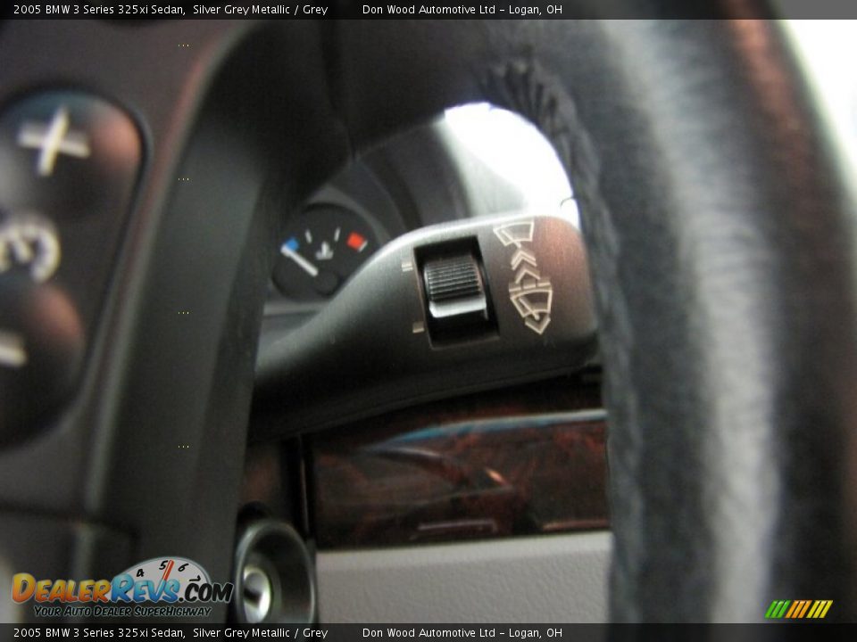 2005 BMW 3 Series 325xi Sedan Silver Grey Metallic / Grey Photo #17