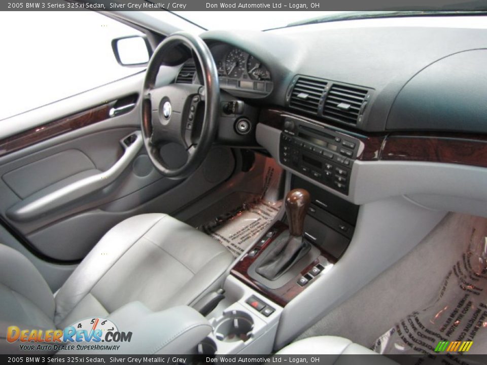 2005 BMW 3 Series 325xi Sedan Silver Grey Metallic / Grey Photo #21