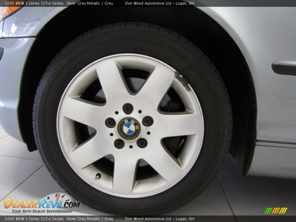 2005 BMW 3 Series 325xi Sedan Silver Grey Metallic / Grey Photo #24