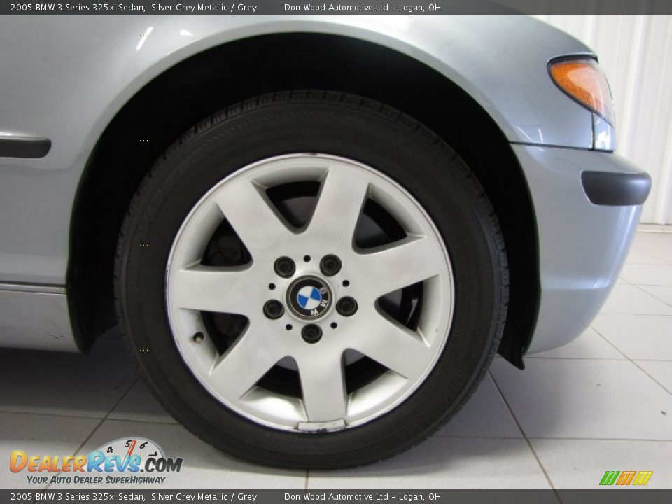2005 BMW 3 Series 325xi Sedan Silver Grey Metallic / Grey Photo #25