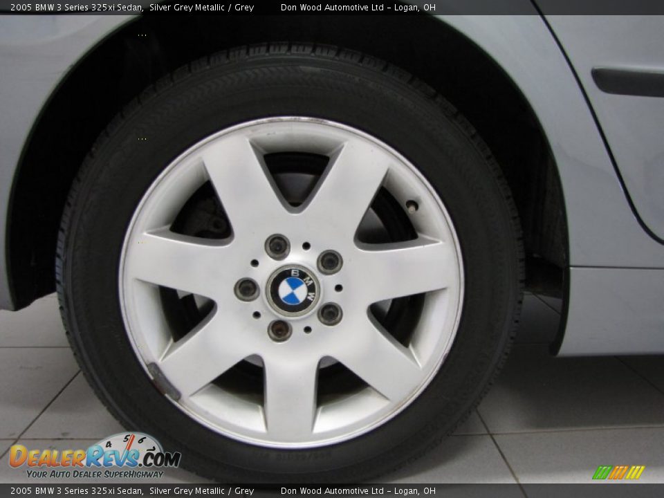 2005 BMW 3 Series 325xi Sedan Silver Grey Metallic / Grey Photo #26