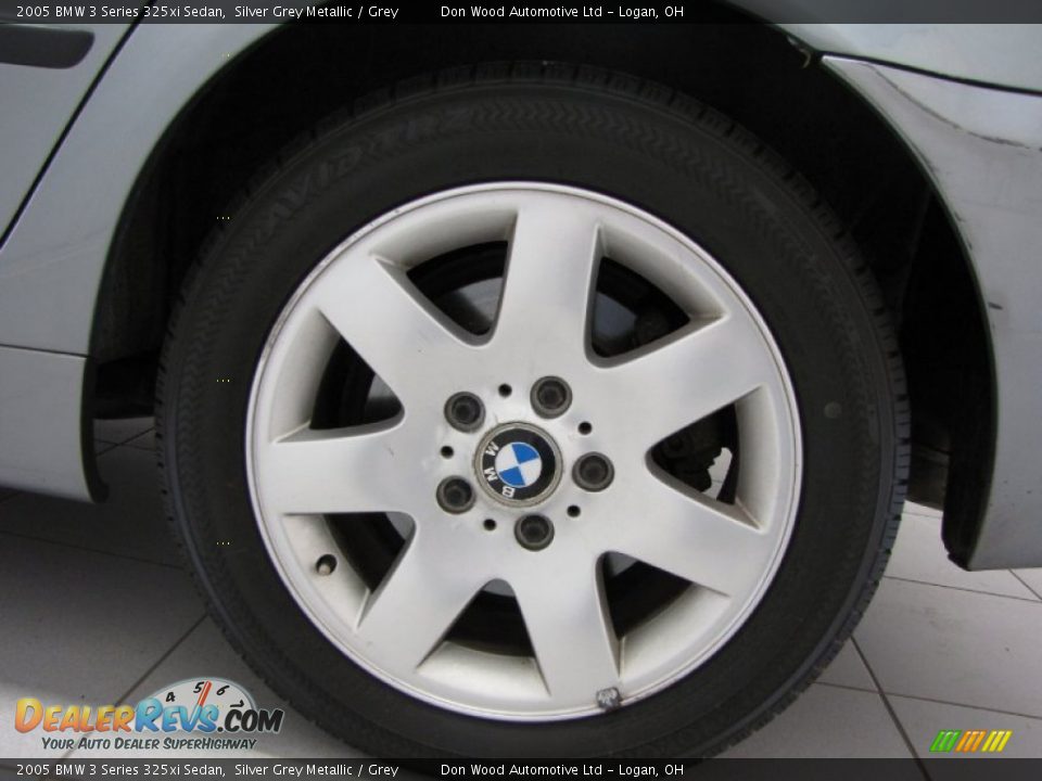 2005 BMW 3 Series 325xi Sedan Silver Grey Metallic / Grey Photo #27