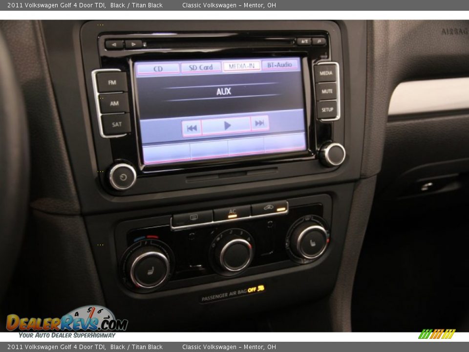 Controls of 2011 Volkswagen Golf 4 Door TDI Photo #13