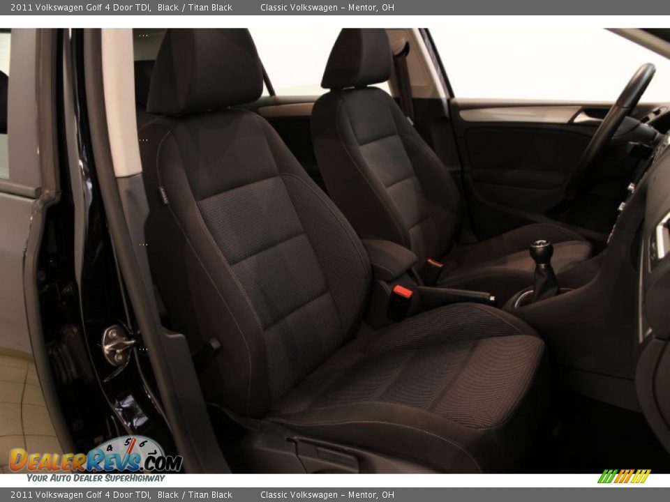Front Seat of 2011 Volkswagen Golf 4 Door TDI Photo #16