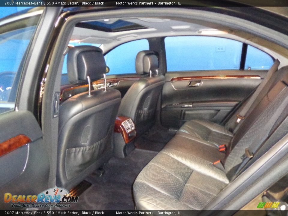 2007 Mercedes-Benz S 550 4Matic Sedan Black / Black Photo #21