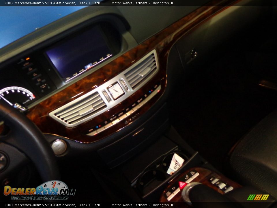 2007 Mercedes-Benz S 550 4Matic Sedan Black / Black Photo #25