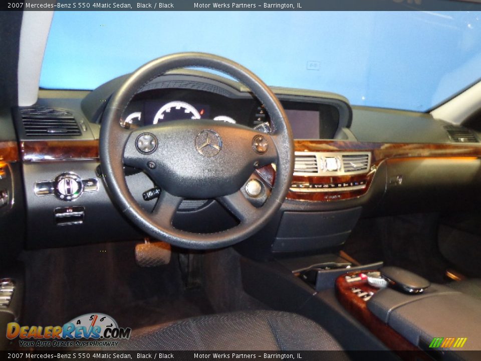 2007 Mercedes-Benz S 550 4Matic Sedan Black / Black Photo #26