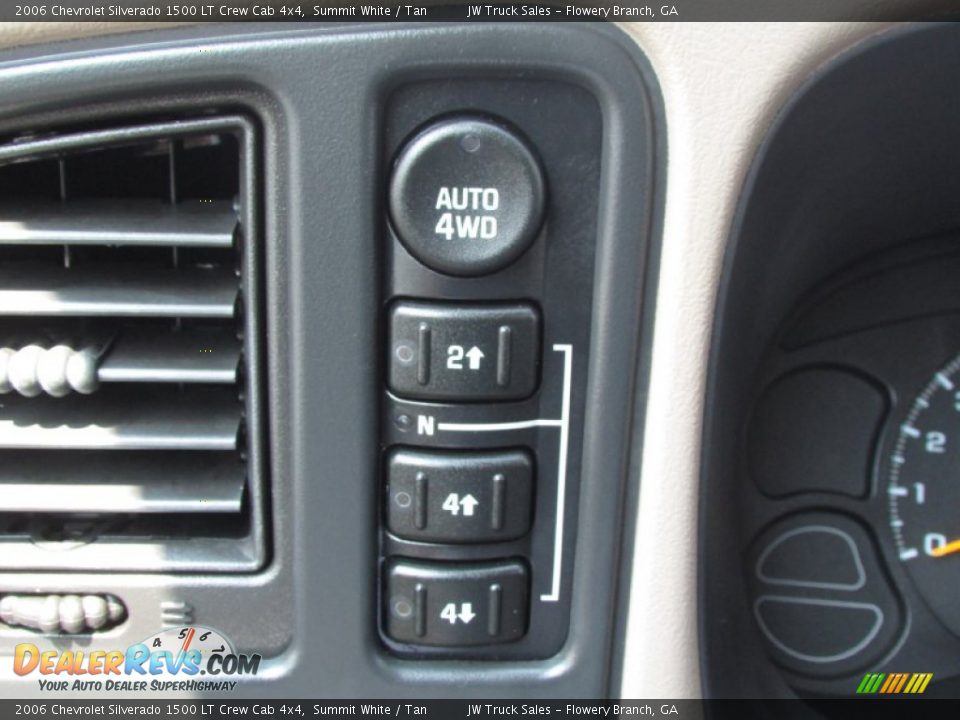 2006 Chevrolet Silverado 1500 LT Crew Cab 4x4 Summit White / Tan Photo #34