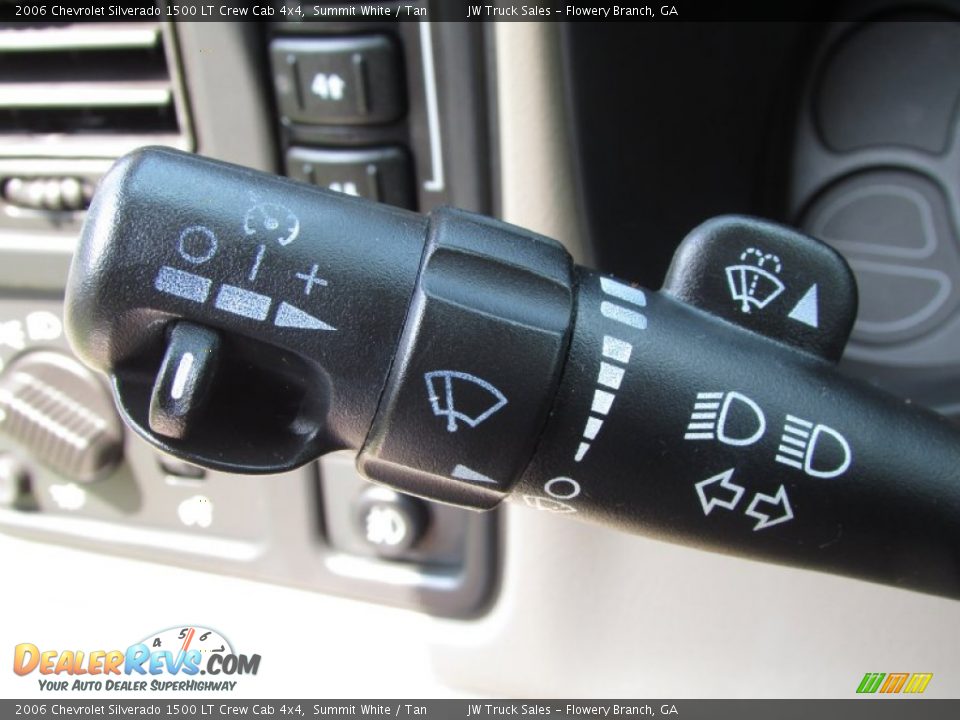 2006 Chevrolet Silverado 1500 LT Crew Cab 4x4 Summit White / Tan Photo #35