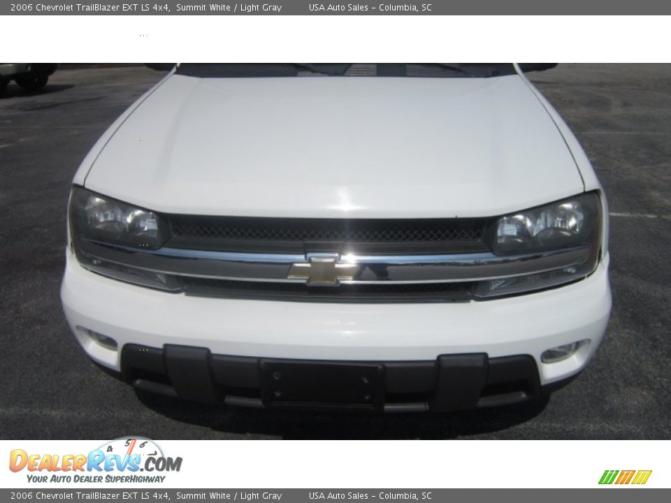 2006 Chevrolet TrailBlazer EXT LS 4x4 Summit White / Light Gray Photo #1