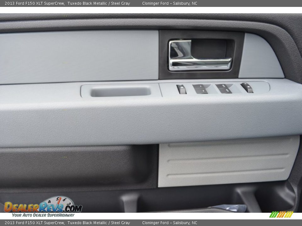 2013 Ford F150 XLT SuperCrew Tuxedo Black Metallic / Steel Gray Photo #4