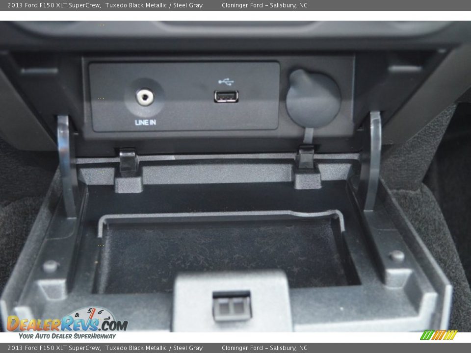2013 Ford F150 XLT SuperCrew Tuxedo Black Metallic / Steel Gray Photo #15