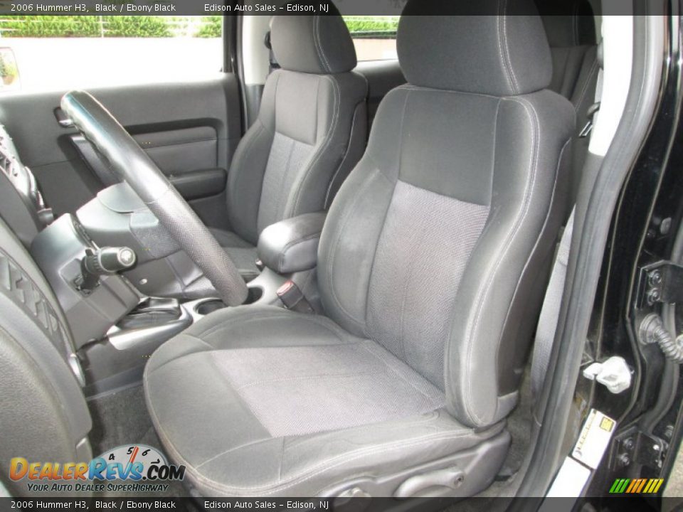 Front Seat of 2006 Hummer H3  Photo #12