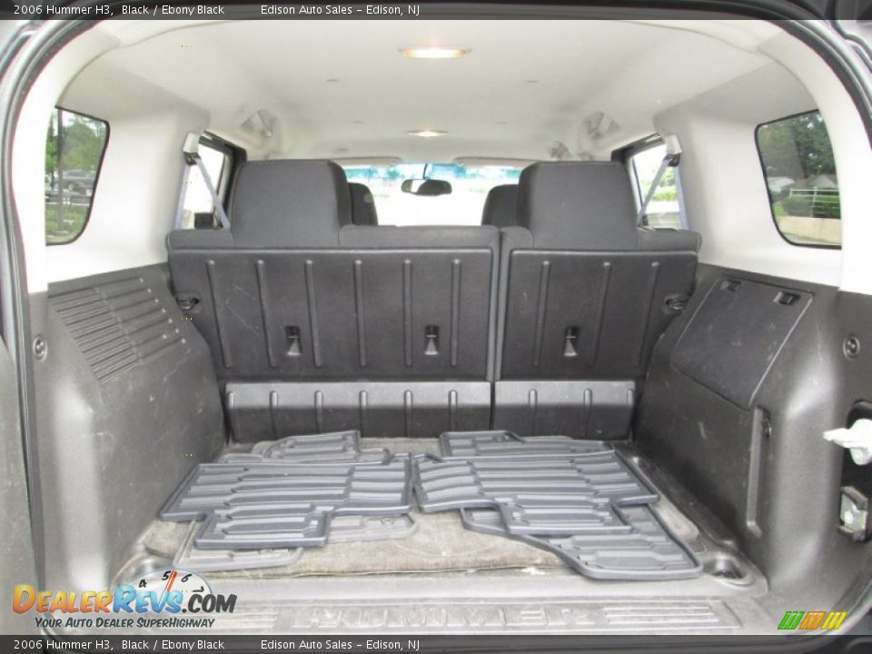 2006 Hummer H3  Trunk Photo #23