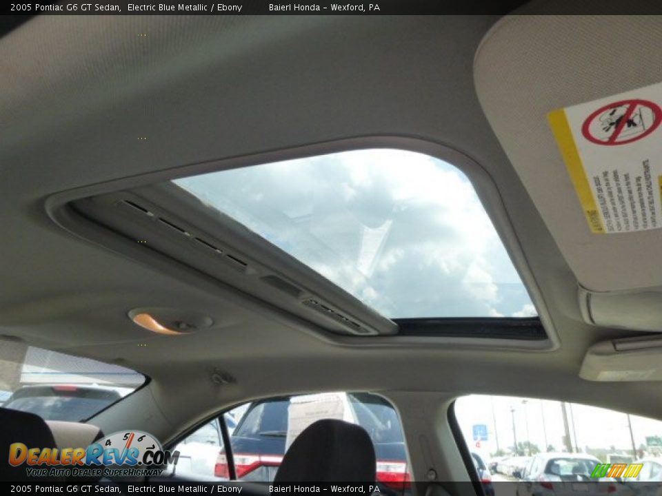 2005 Pontiac G6 GT Sedan Electric Blue Metallic / Ebony Photo #11