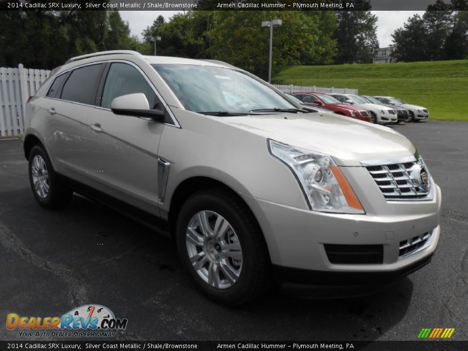 Front 3/4 View of 2014 Cadillac SRX Luxury Photo #3