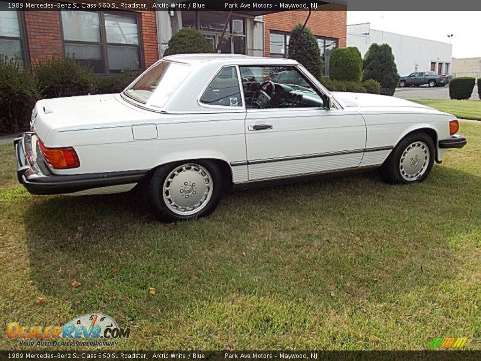 1989 Mercedes-Benz SL Class 560 SL Roadster Arctic White / Blue Photo #4