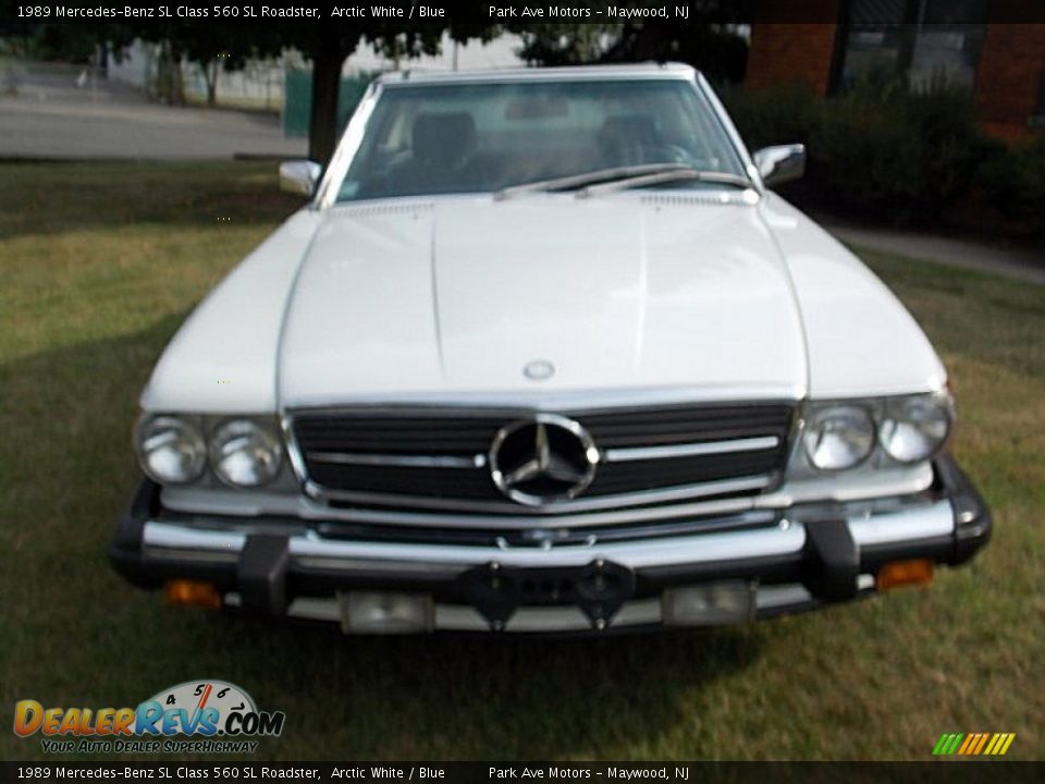 1989 Mercedes-Benz SL Class 560 SL Roadster Arctic White / Blue Photo #5