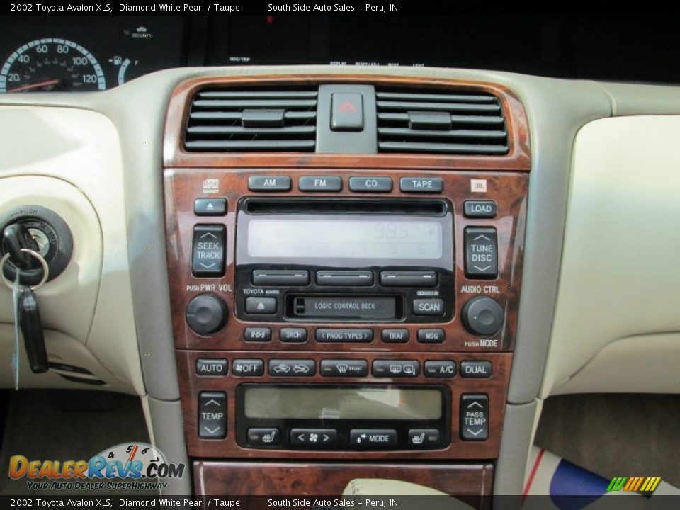 2002 Toyota Avalon XLS Diamond White Pearl / Taupe Photo #8