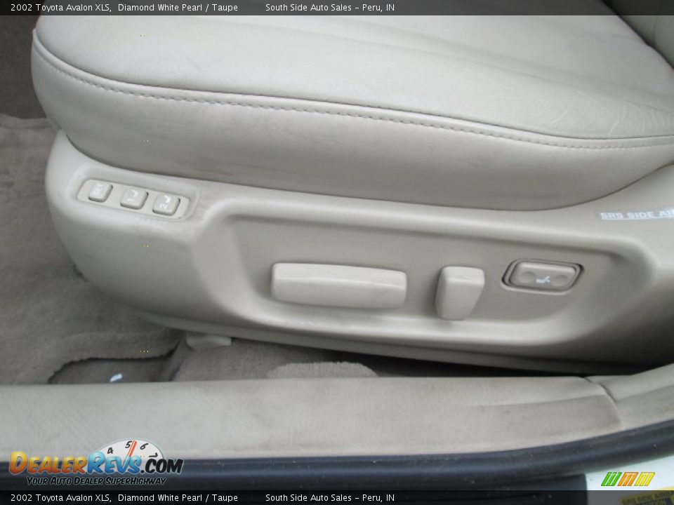 2002 Toyota Avalon XLS Diamond White Pearl / Taupe Photo #11