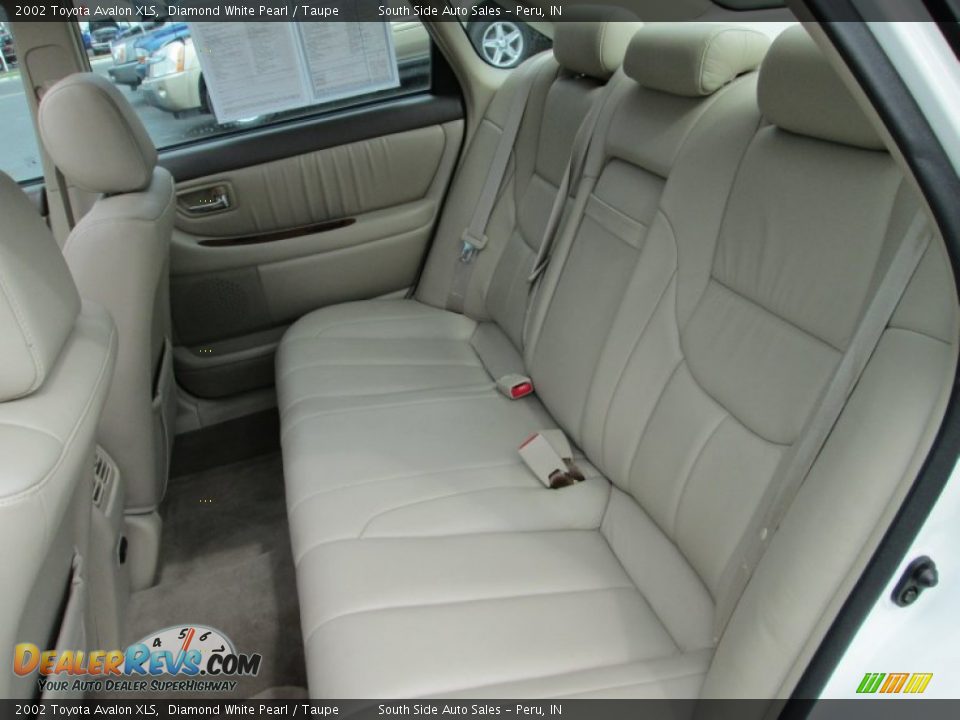 2002 Toyota Avalon XLS Diamond White Pearl / Taupe Photo #17