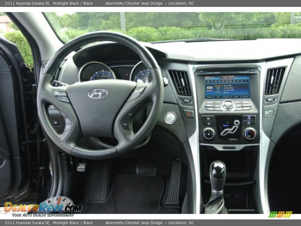 2011 Hyundai Sonata SE Midnight Black / Black Photo #16