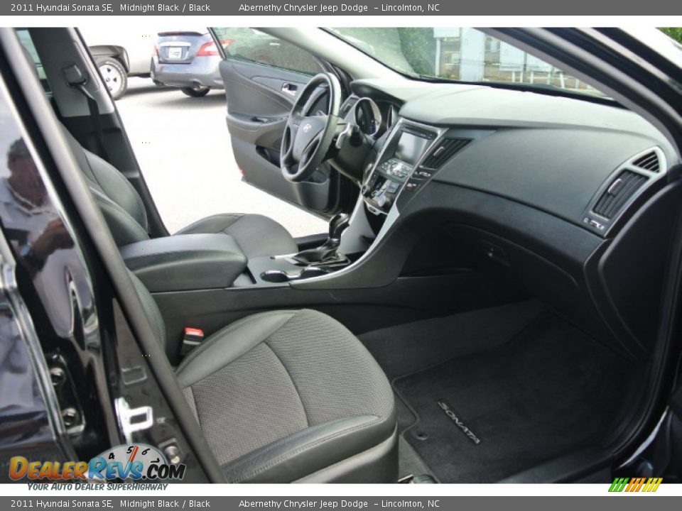 2011 Hyundai Sonata SE Midnight Black / Black Photo #19