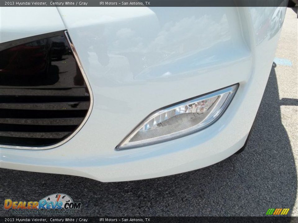 2013 Hyundai Veloster Century White / Gray Photo #4