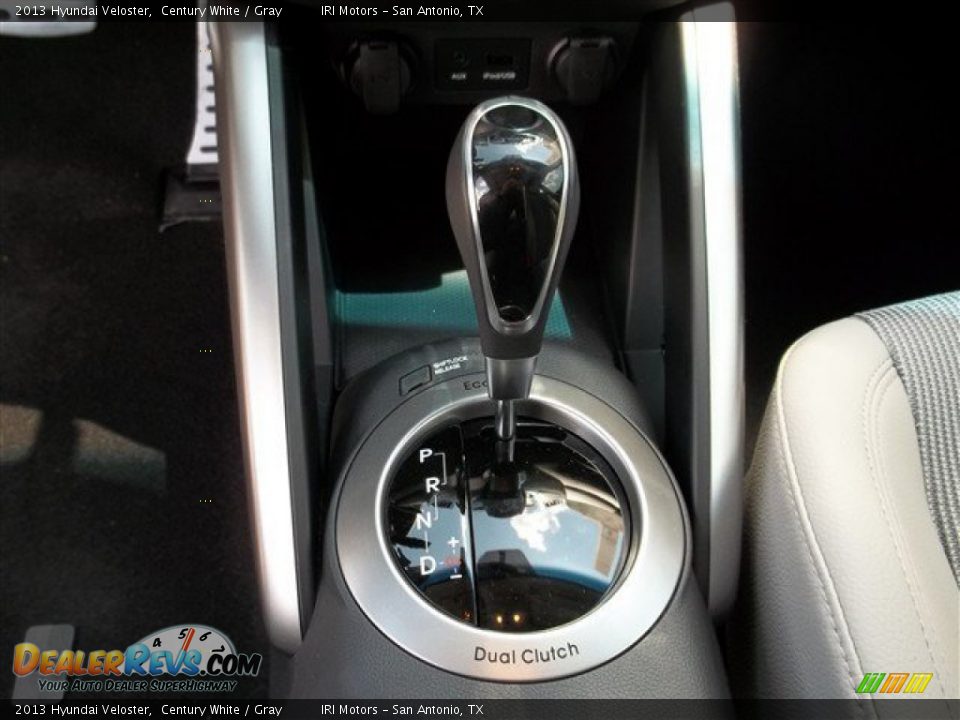 2013 Hyundai Veloster Century White / Gray Photo #25