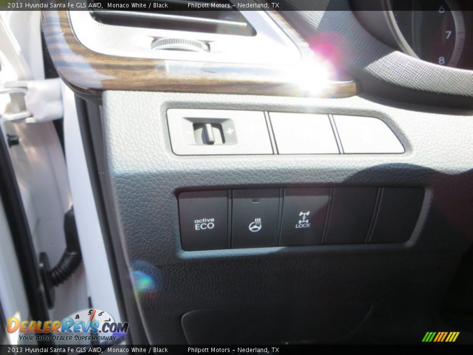 2013 Hyundai Santa Fe GLS AWD Monaco White / Black Photo #28