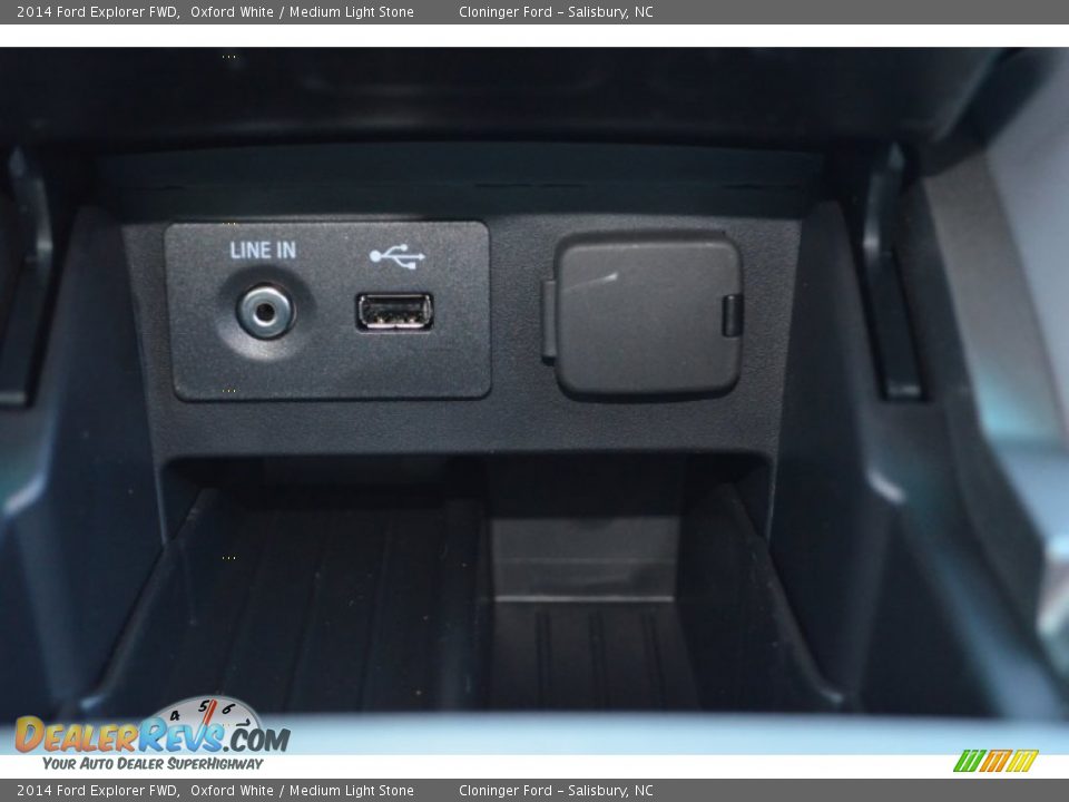 2014 Ford Explorer FWD Oxford White / Medium Light Stone Photo #14