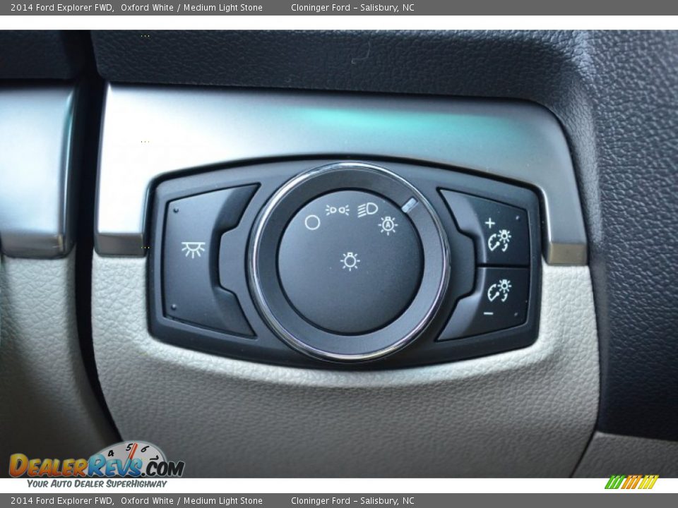 2014 Ford Explorer FWD Oxford White / Medium Light Stone Photo #18