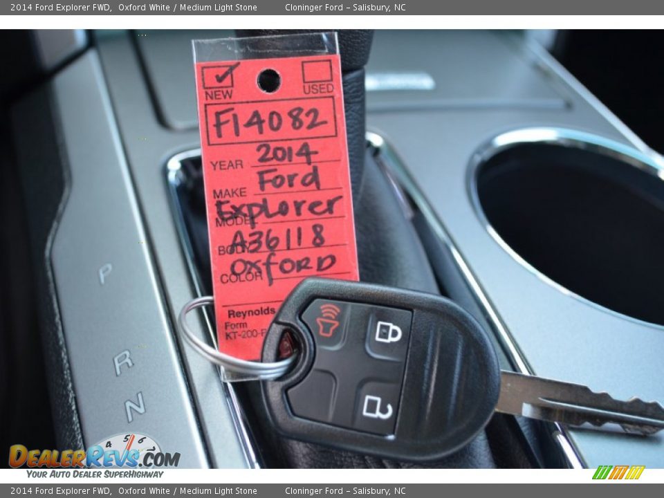 2014 Ford Explorer FWD Oxford White / Medium Light Stone Photo #19