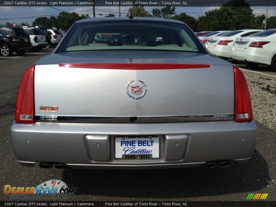 2007 Cadillac DTS Sedan Light Platinum / Cashmere Photo #6