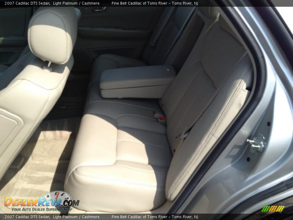 2007 Cadillac DTS Sedan Light Platinum / Cashmere Photo #7