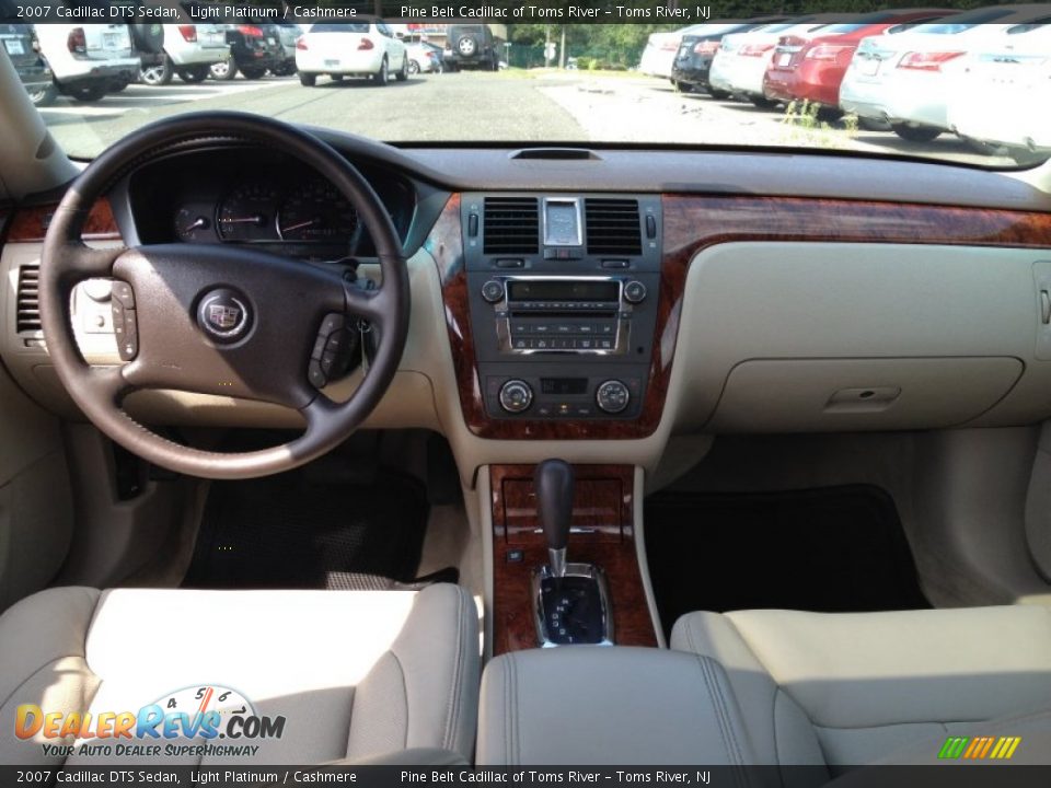 2007 Cadillac DTS Sedan Light Platinum / Cashmere Photo #9