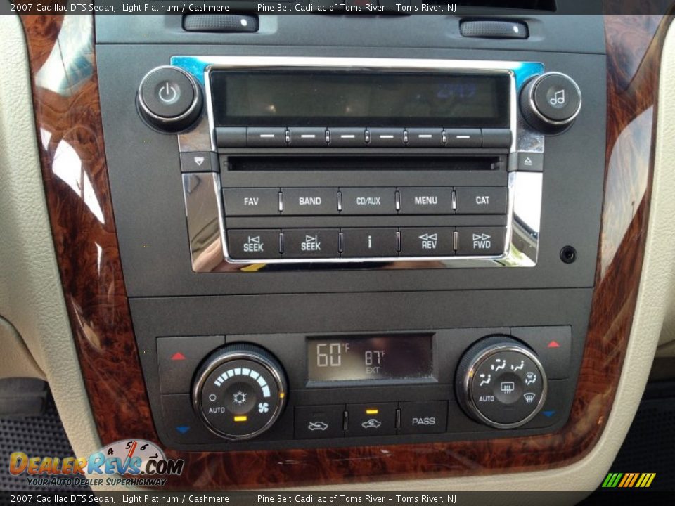 2007 Cadillac DTS Sedan Light Platinum / Cashmere Photo #14