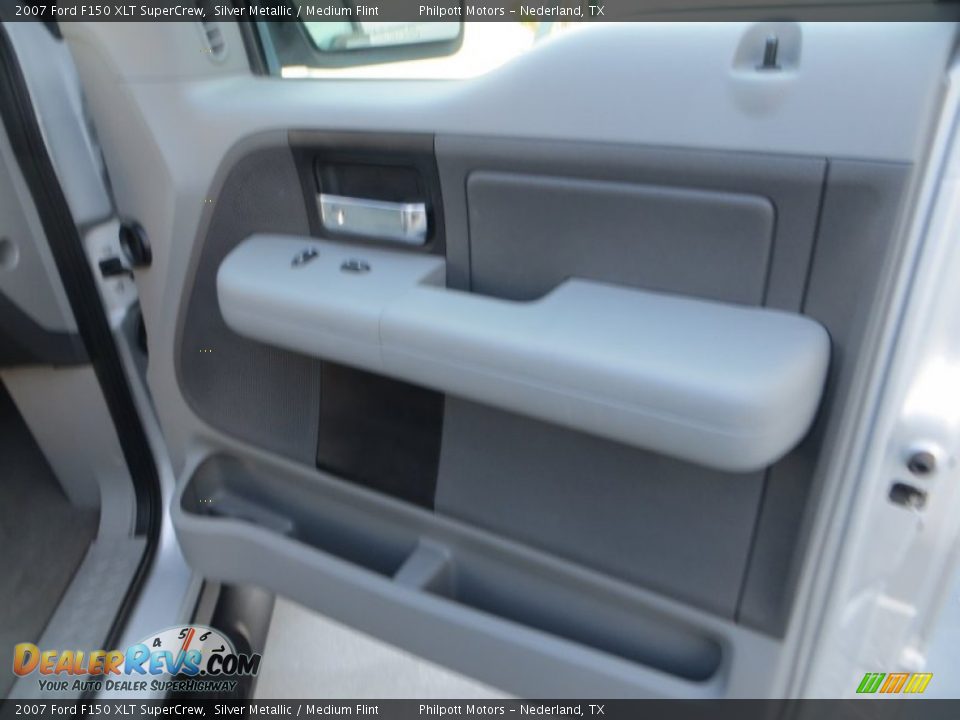 2007 Ford F150 XLT SuperCrew Silver Metallic / Medium Flint Photo #25