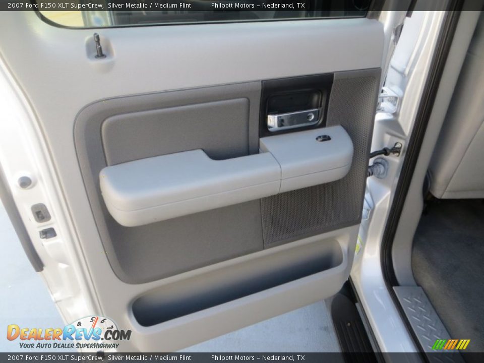 2007 Ford F150 XLT SuperCrew Silver Metallic / Medium Flint Photo #30